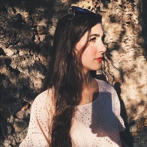 Meet your Posher, Abigail